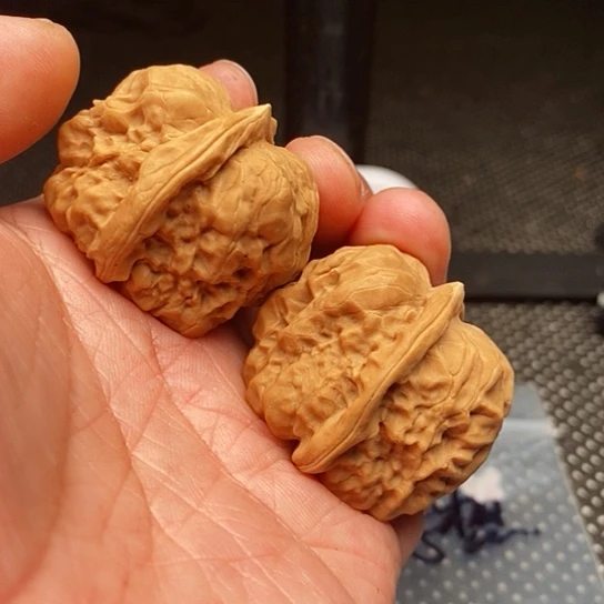 文玩核桃把件李**想蛤蟆头