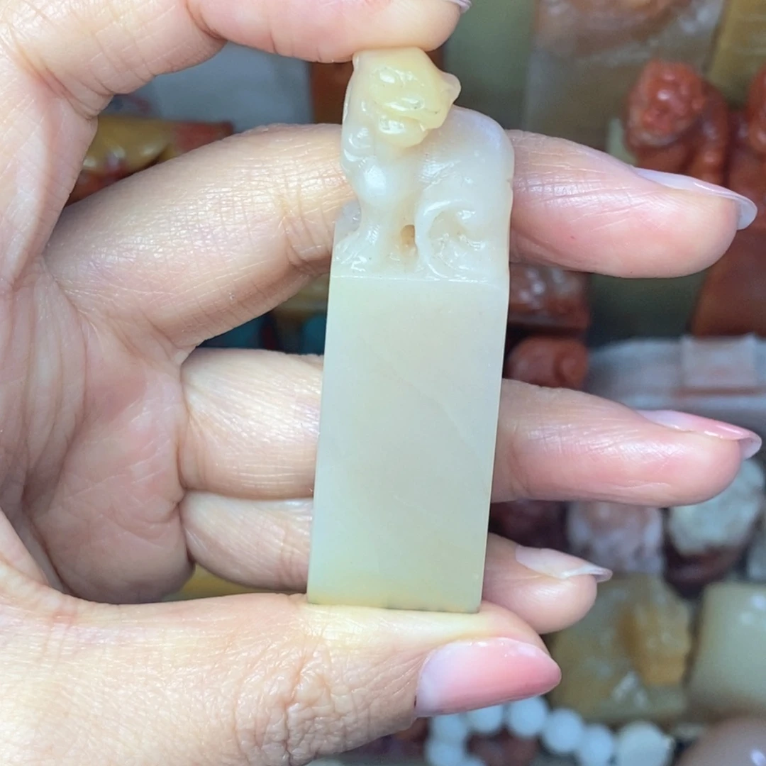 寿山石印石老挝石