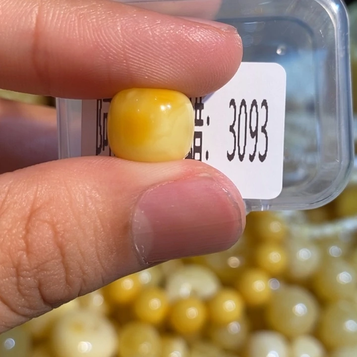 琥珀未镶嵌珠宝奇石3093
