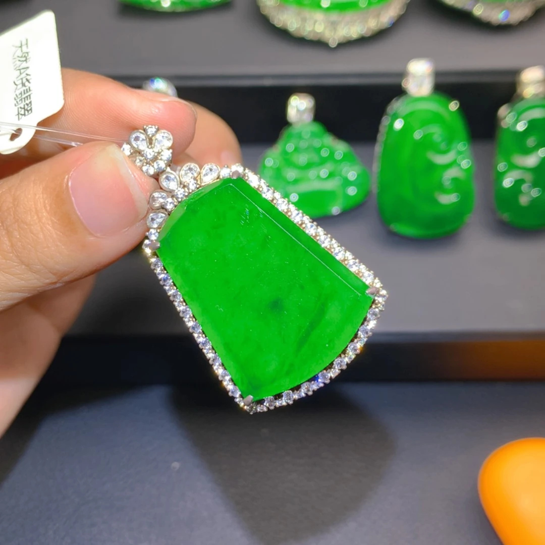 【闪购商品】吊坠(不含链)银S925镶嵌翡翠