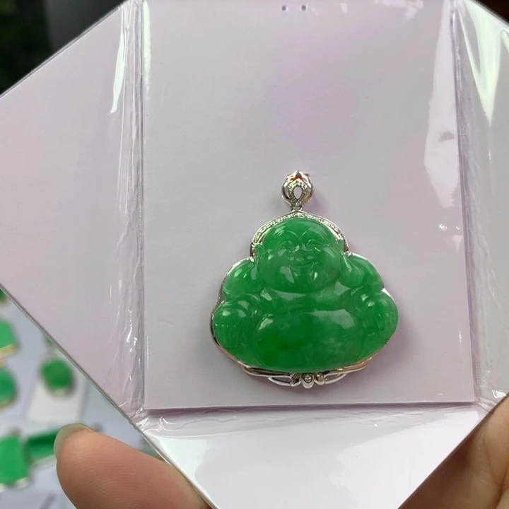 晓***妍颈饰18K金镶嵌翡翠翡翠翡翠吊坠