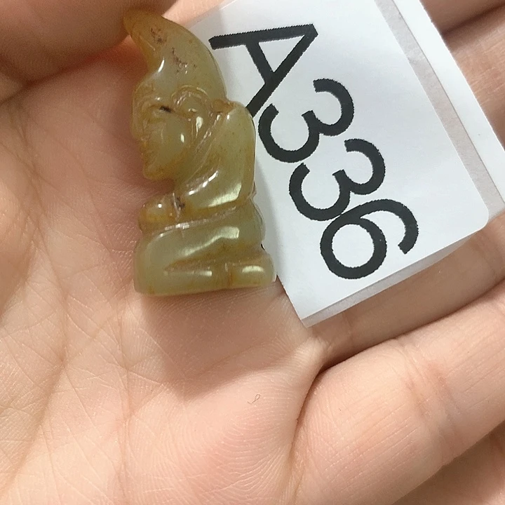 和田玉颈饰未镶嵌?**瑶