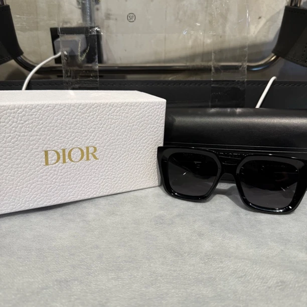 95新 DIOR/迪奥 复燃精选/黑框墨镜