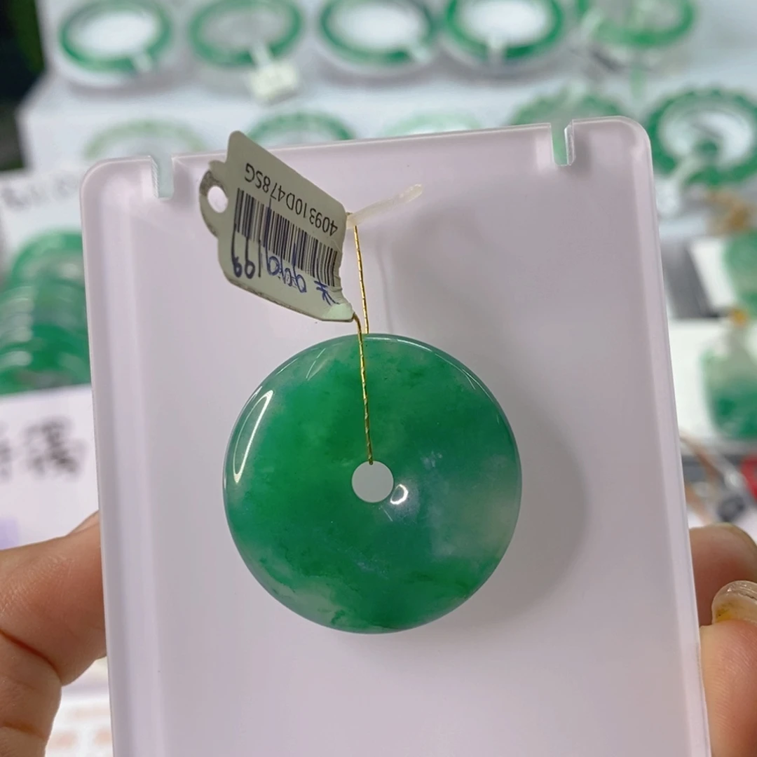 石英质玉未镶嵌颈饰