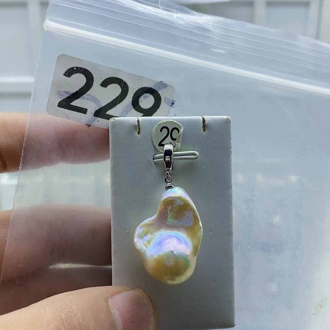 淡水珍珠合金颈饰