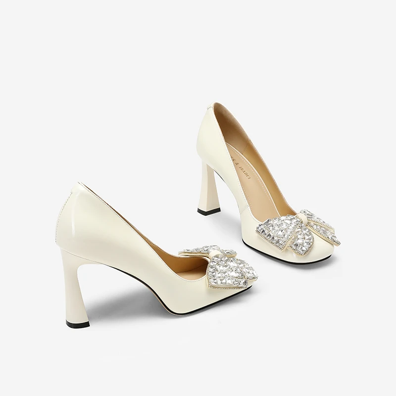 温柔水钻蝴蝶结鞋子女2025春季新款浅口细跟单鞋配裙子漆皮高跟鞋