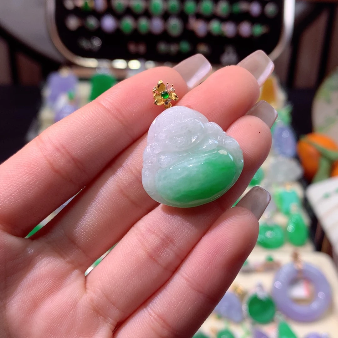 翡翠颈饰18K金镶嵌翡翠