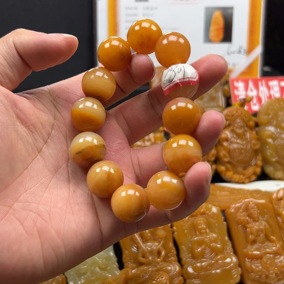 未镶嵌石英质玉（黄龙玉）黄龙玉