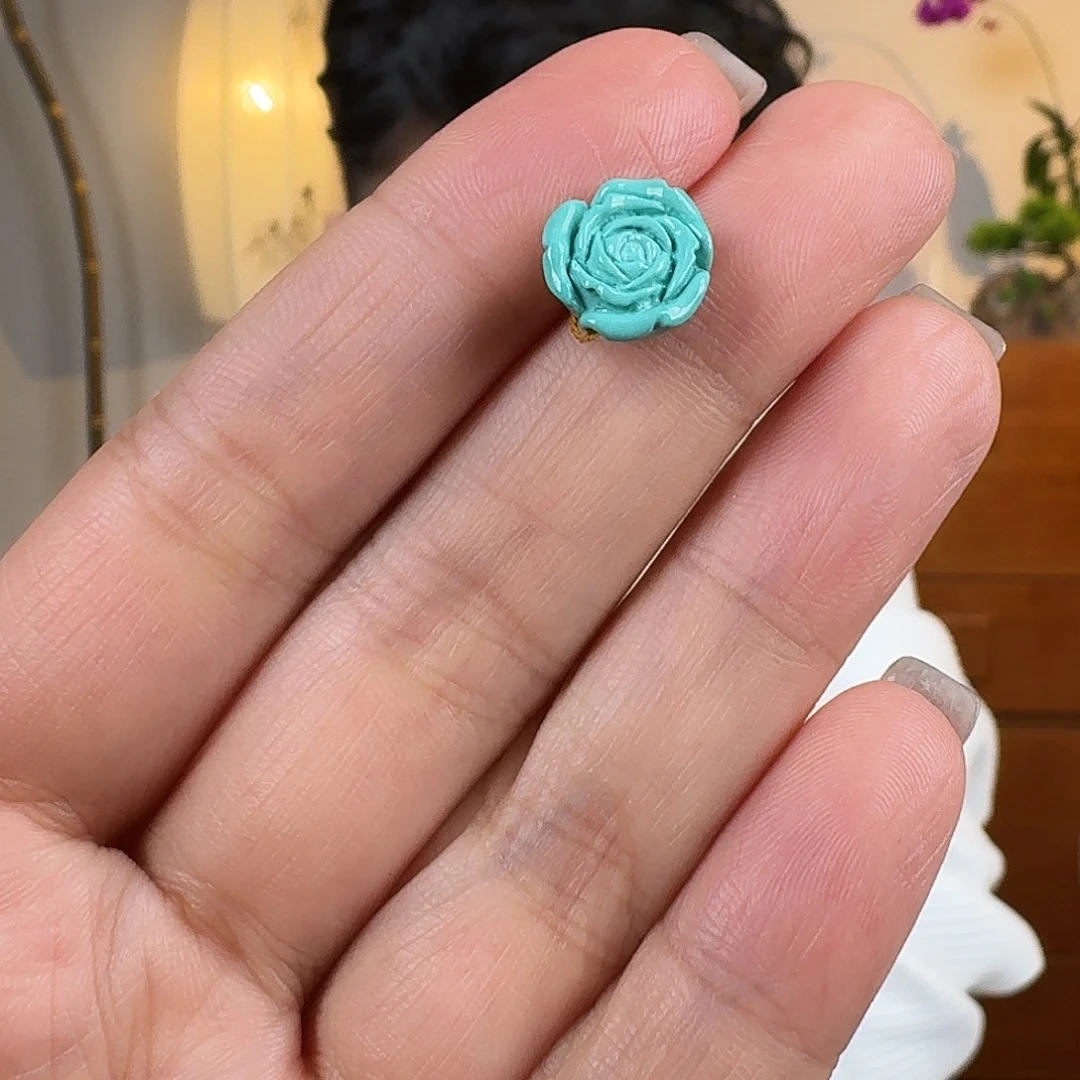 绿松石未镶嵌挂件