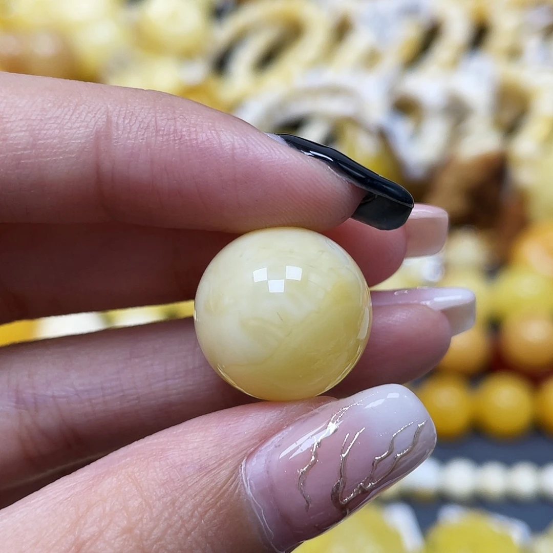 琥珀未镶嵌裸石17mm圆珠蜜蜡