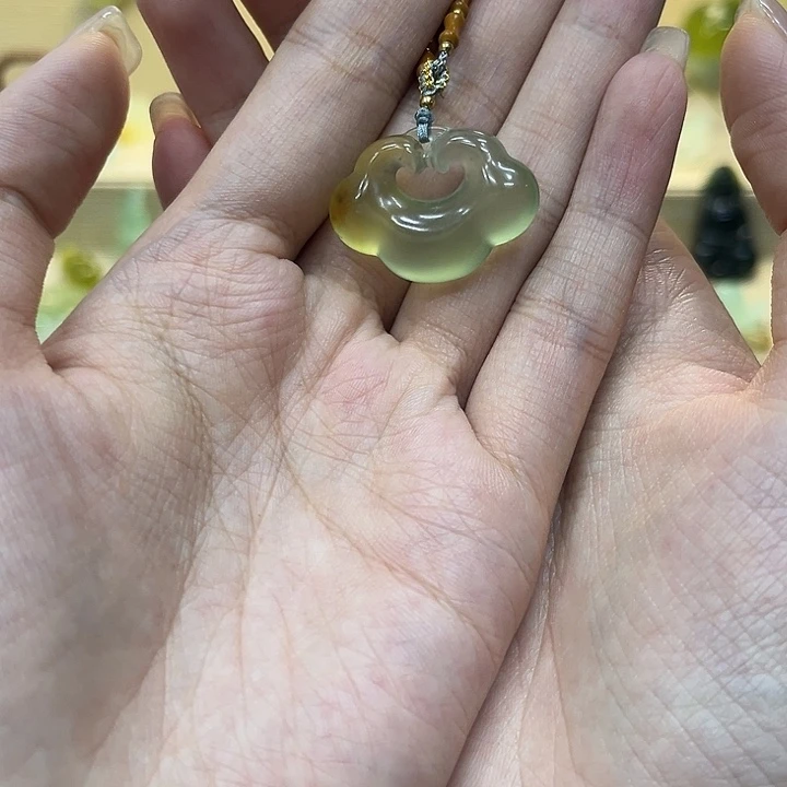 未镶嵌蛇纹石玉颈饰