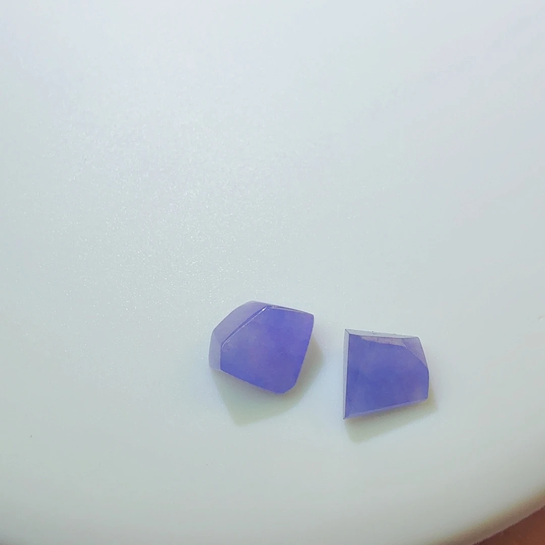 翡翠裸石一对蓝紫随行