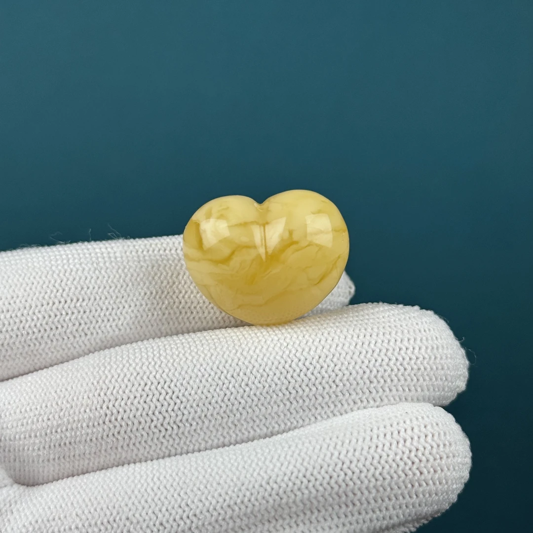 F4917天然原矿蜜蜡 屁桃爱心23.4*20*15.5mm支持复检假一罚十