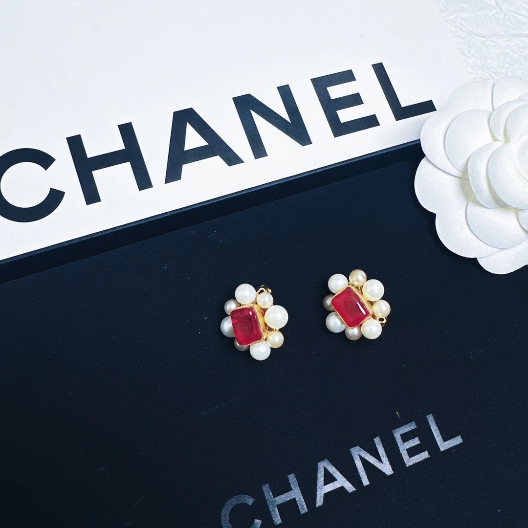 95新 Chanel/香奈儿 柚礼中古/香奈儿红琉璃珍珠耳夹CC412009