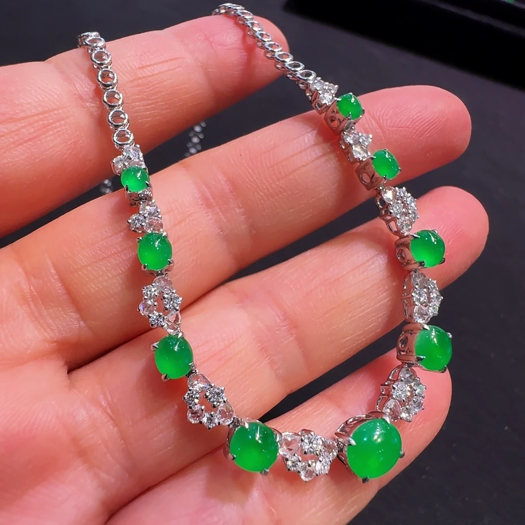 翡翠18K金镶嵌颈饰