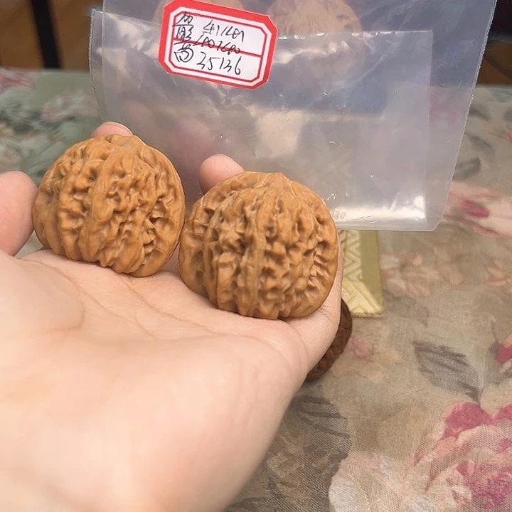文玩核桃吊坠平谷四座楼