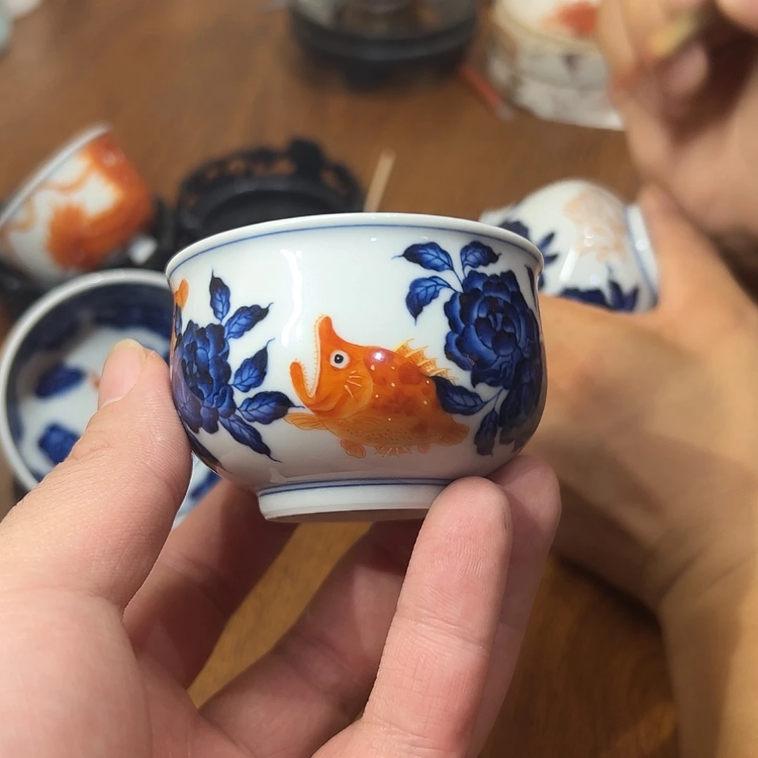 景德镇陶瓷矾红鳜鱼