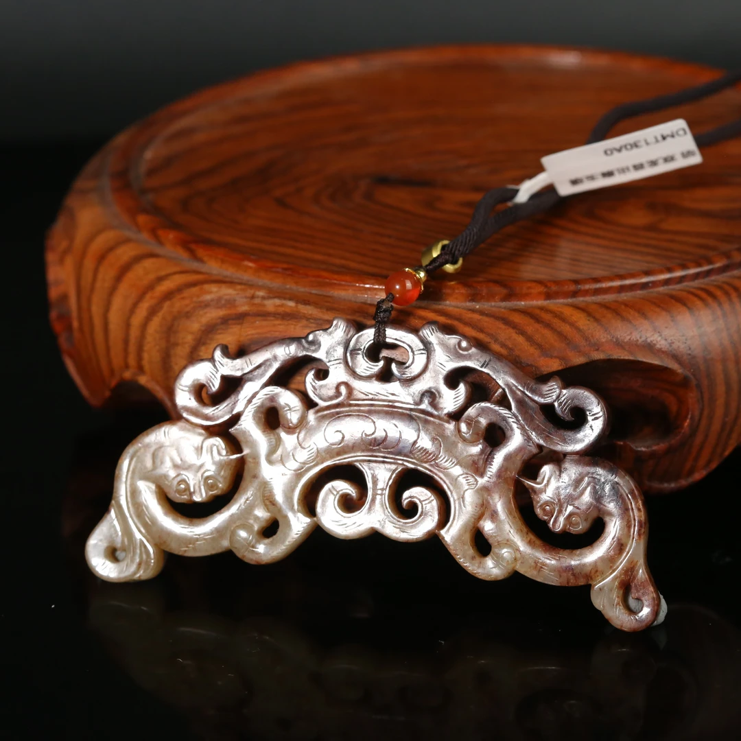 明代和田双玉龙首出廓玉璜WDZC251205029