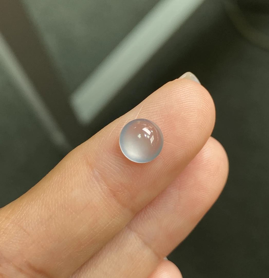 天然翡翠A货天空蓝蛋面裸石可设计镶嵌戒指手链尺寸6.8-3.1mm