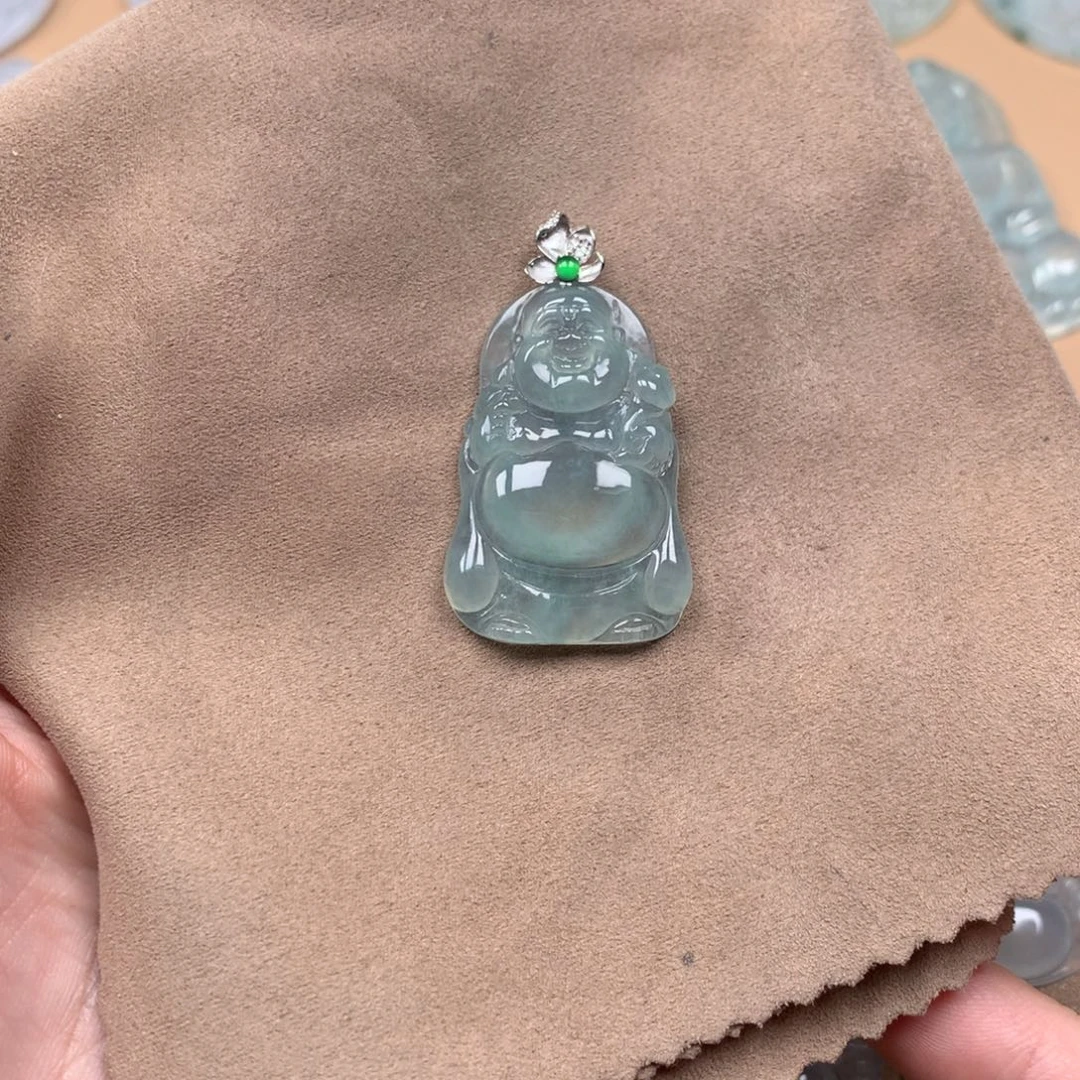 翡翠18K金镶嵌颈饰缅甸翡翠A货