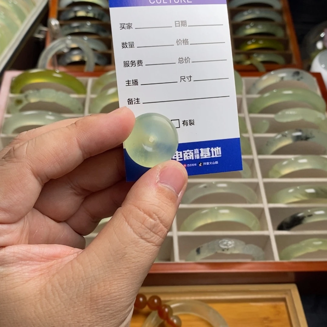 蛇纹石玉挂坠未镶嵌橱****ᵔ