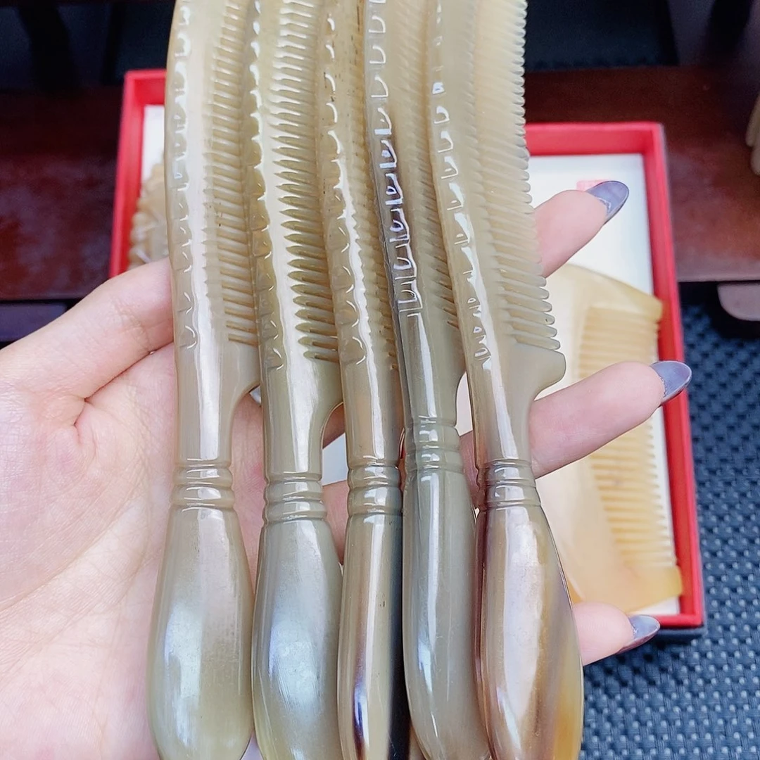 纯手工制作纯牛角梳子