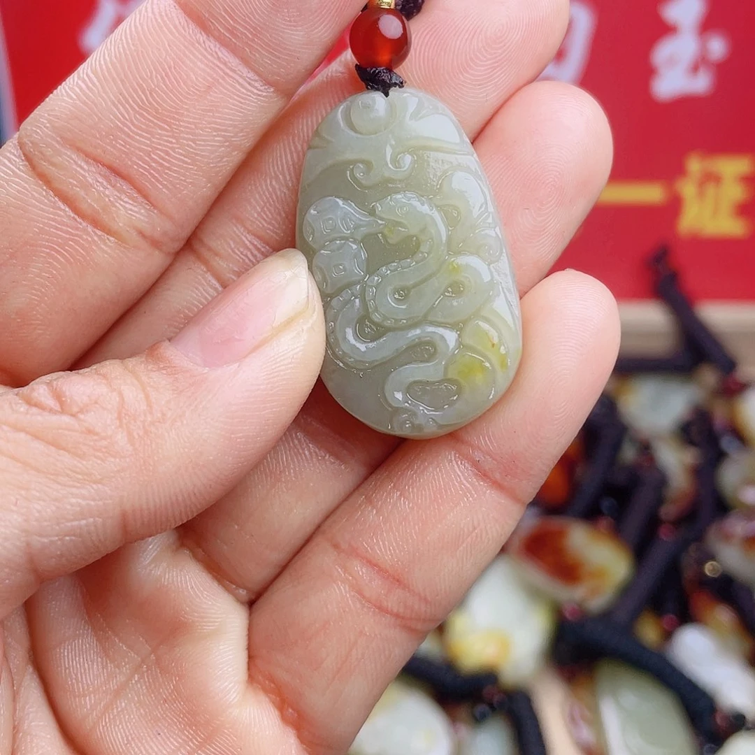 和田玉颈饰未镶嵌