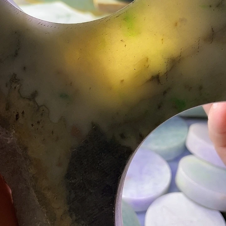 翡翠挂件未镶嵌毛料43