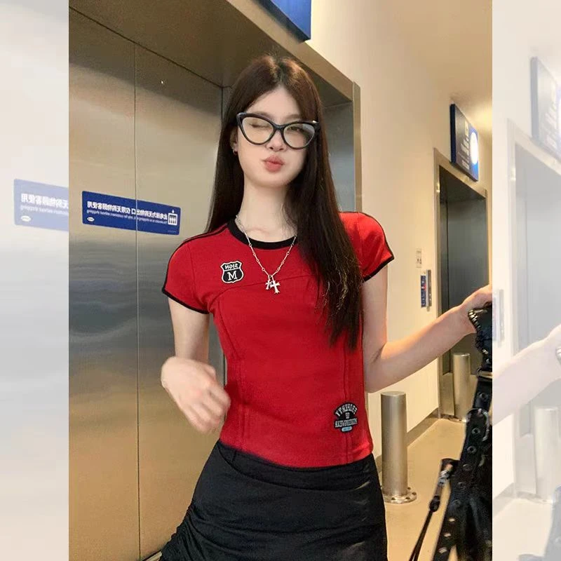 清清 宋正恩贴标设计红色短袖t恤女夏辣妹修身显瘦别致上衣ZE6371