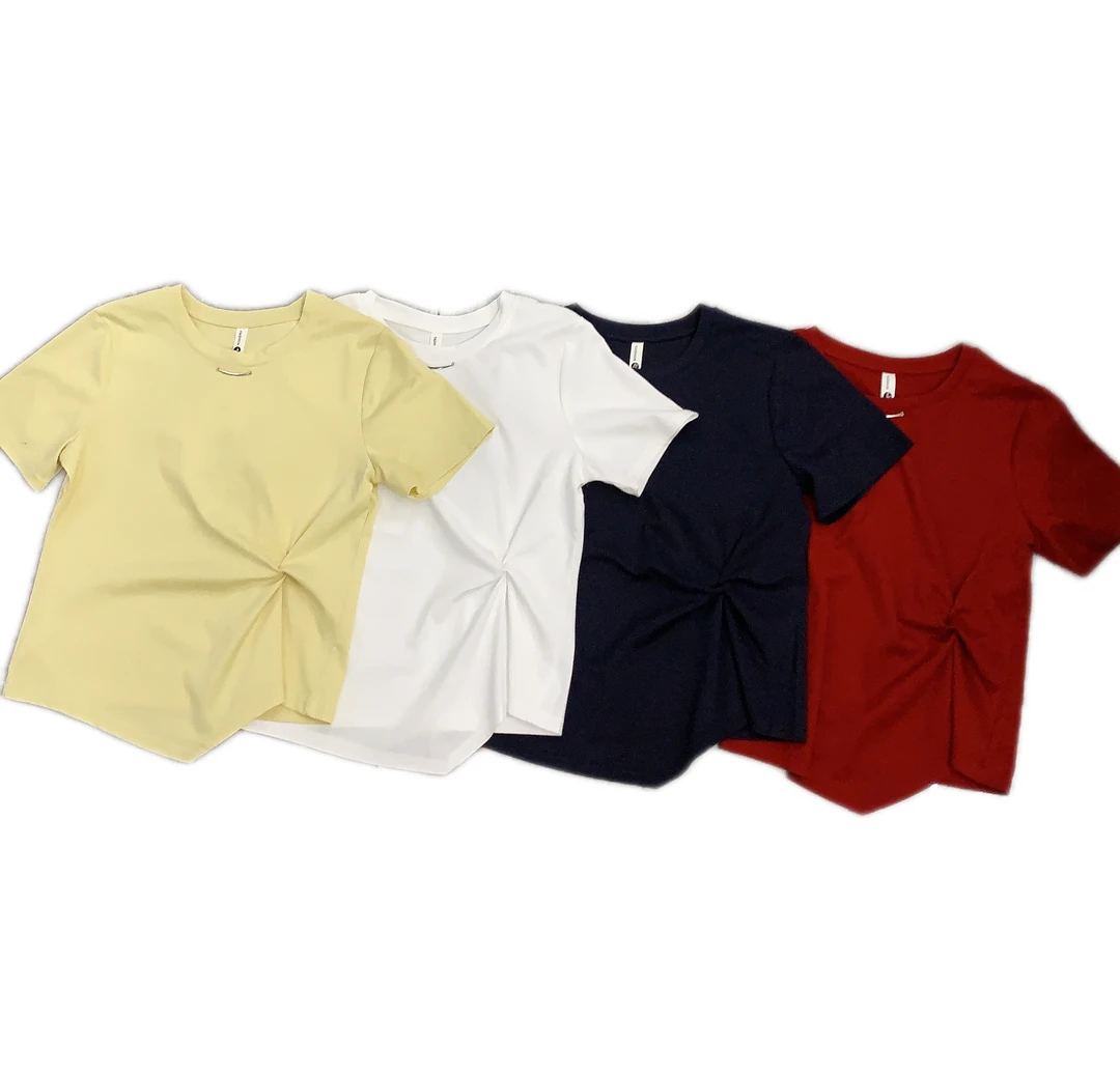 W25121时尚圆领纽纽T