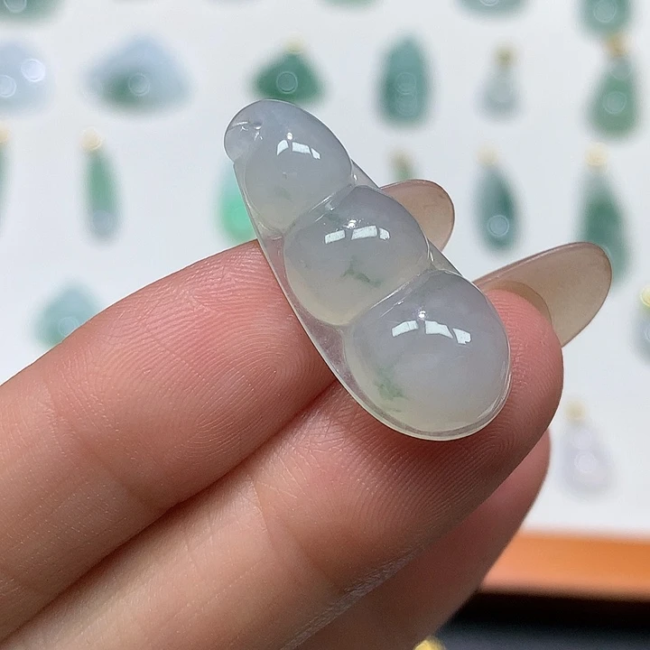 颈饰未镶嵌翡翠福豆