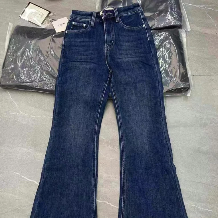 2025年新款秋装牛仔裤