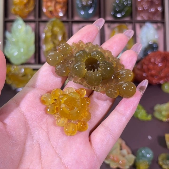未镶嵌蛇纹石玉颈饰鱼*随机发
