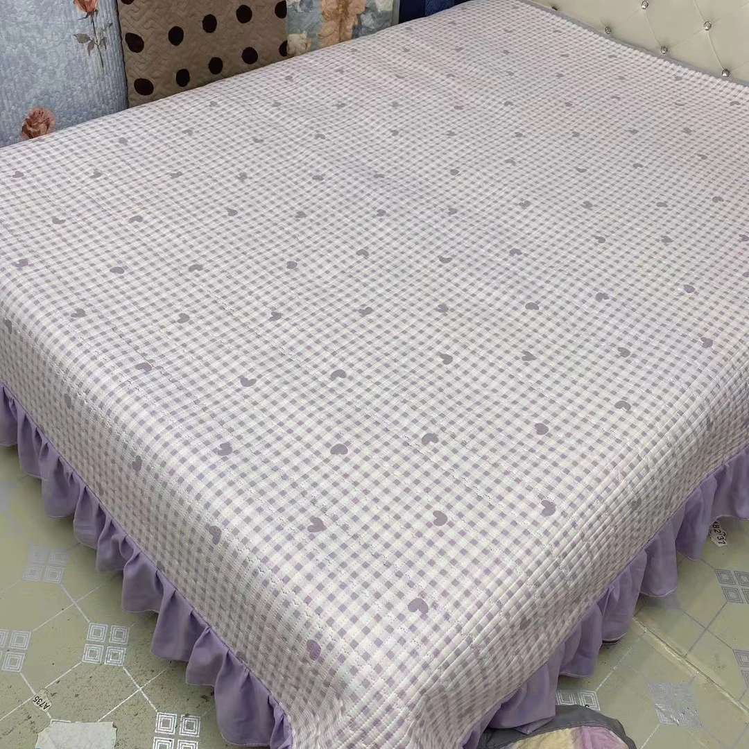 [紫格底爱心大花边款]四季通用亲肤柔软舒适床盖尺寸2.4×2.5