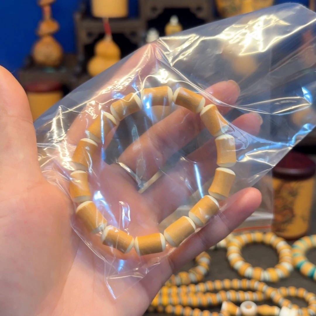 C**郝嗯哼的人太厉害