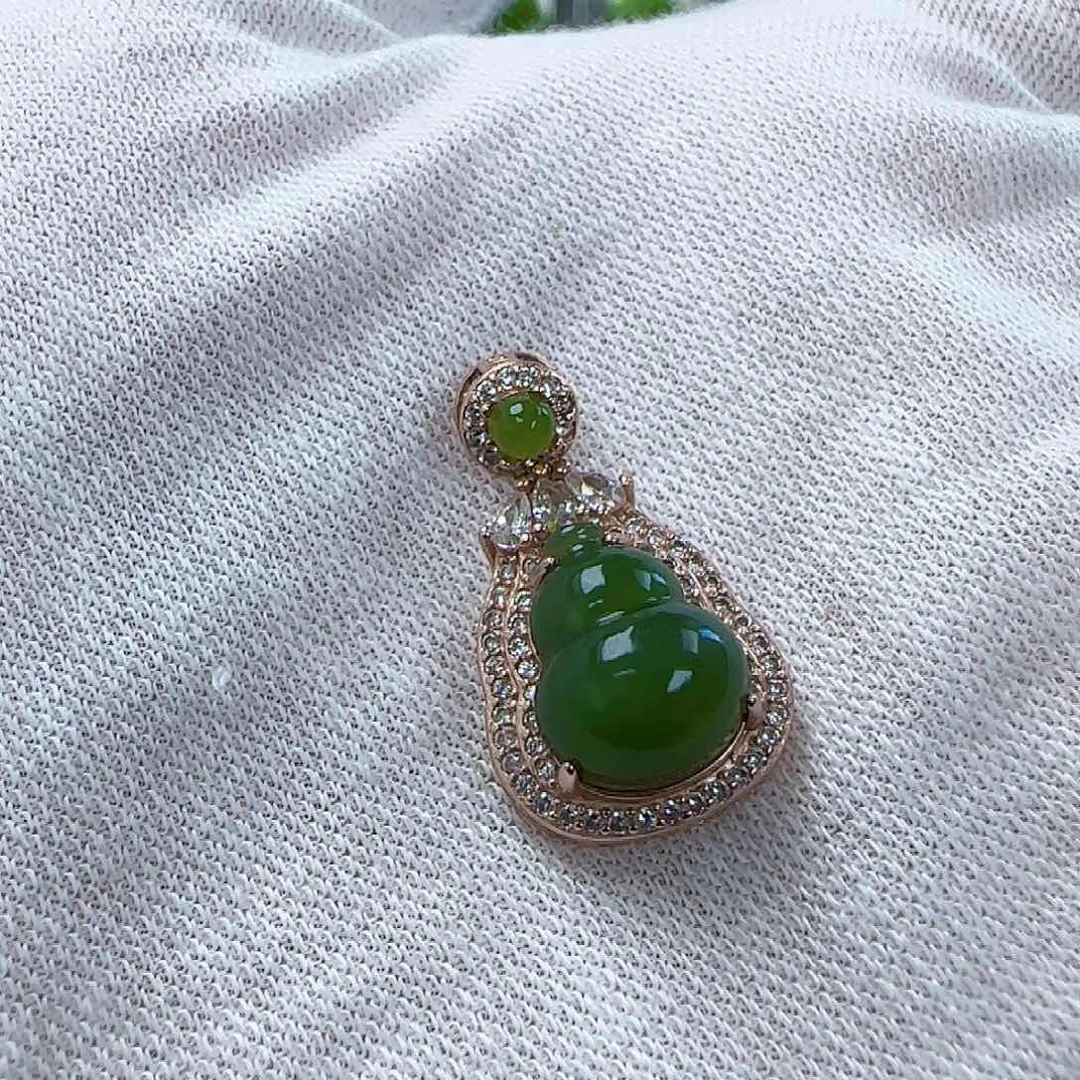 和田玉挂坠未镶嵌