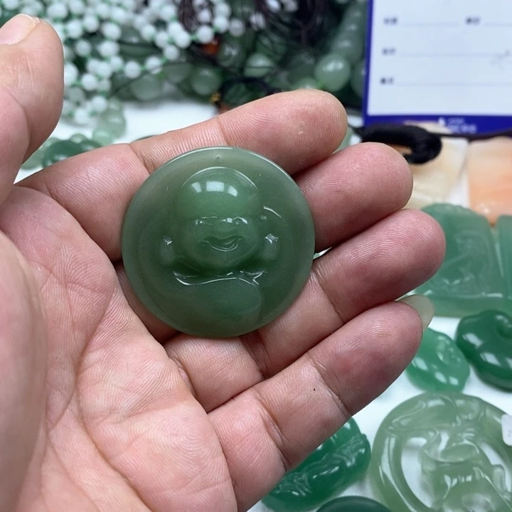 东陵石未镶嵌颈饰