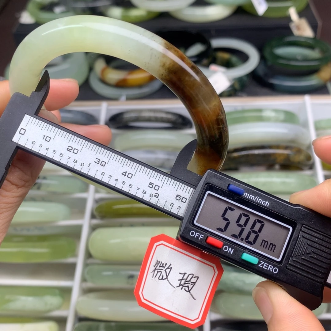 蛇纹石玉未镶嵌手镯984