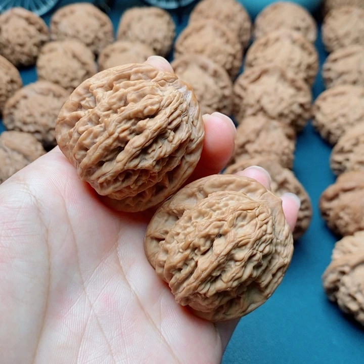 文玩核桃把件麦虎38