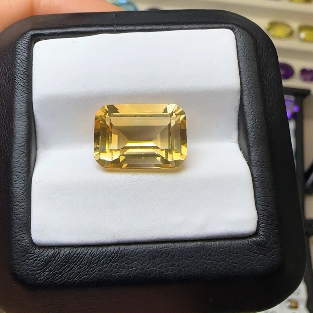 黄晶珠宝半成品未镶嵌天然 10*14mm 7.28ct