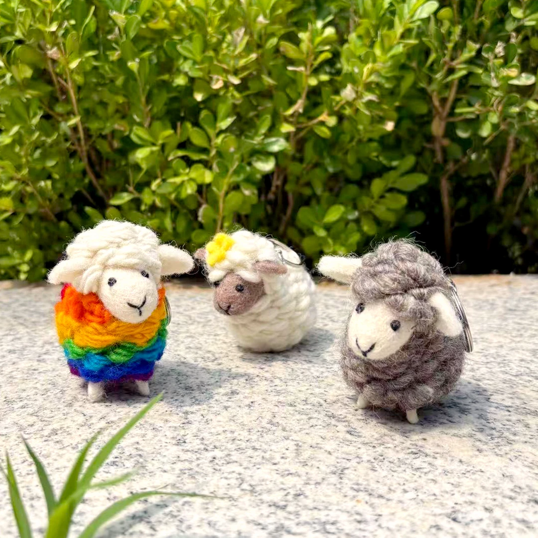 【官方正版】手工羊毛毡小羊小众公仔挂件小白羊玩偶挂饰小羊玩偶