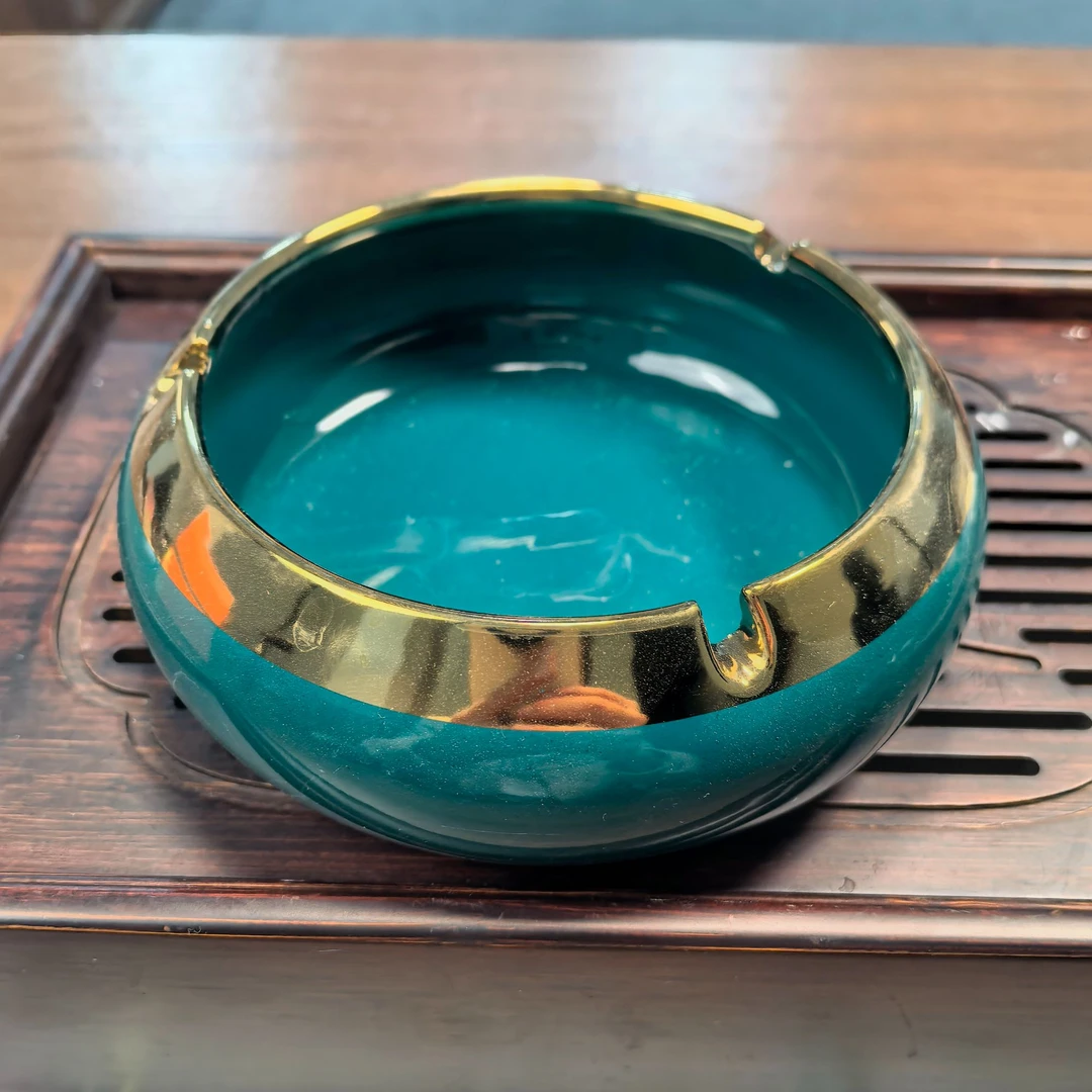 陶瓷轻奢烟灰缸F70