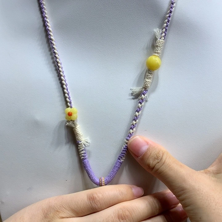 蜜蜡未镶嵌颈饰换黄色线