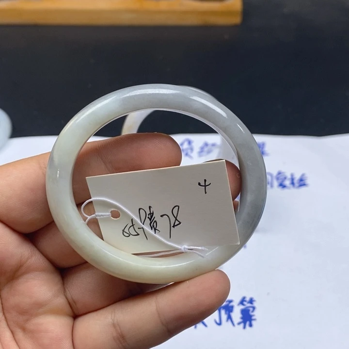 未镶嵌手镯翡翠天然翡翠