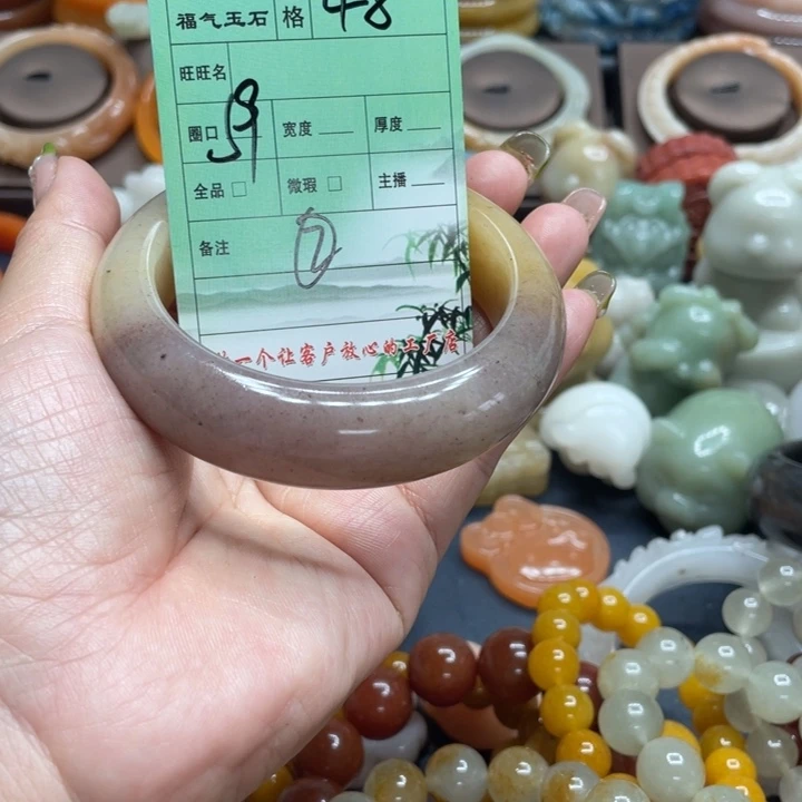 颈饰合金石英质玉