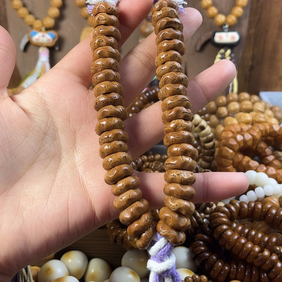 桃核吊坠桃核甜露蜜手串手持