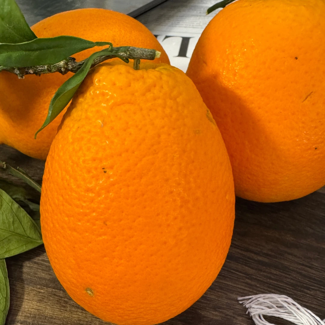 正宗奉节脐橙，汁多爽口，酸甜适中，自家果园，现摘现发