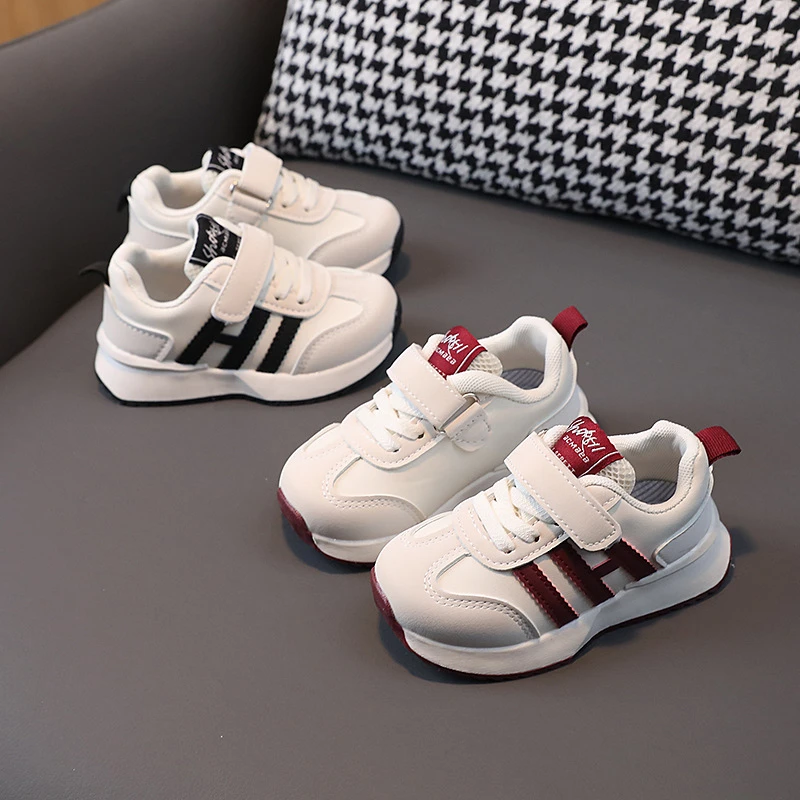 小黄鸭春秋新款潮流儿童阿甘鞋男童皮面运动鞋防滑软底女宝宝婴儿