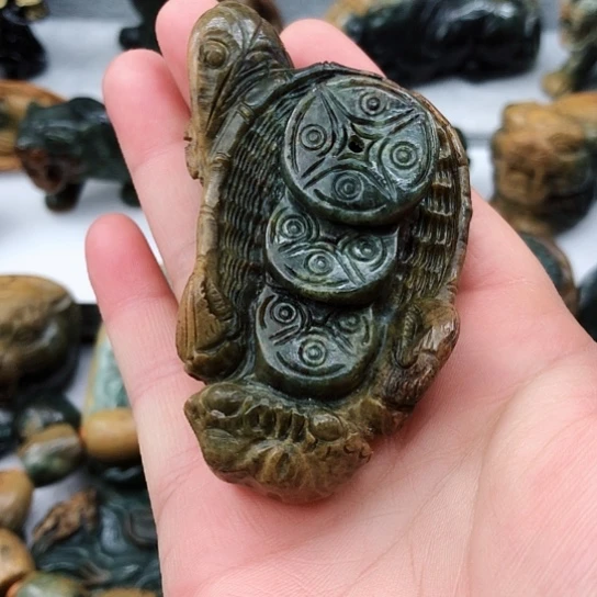 岫岩河磨玉（透闪石质玉）把件未镶嵌