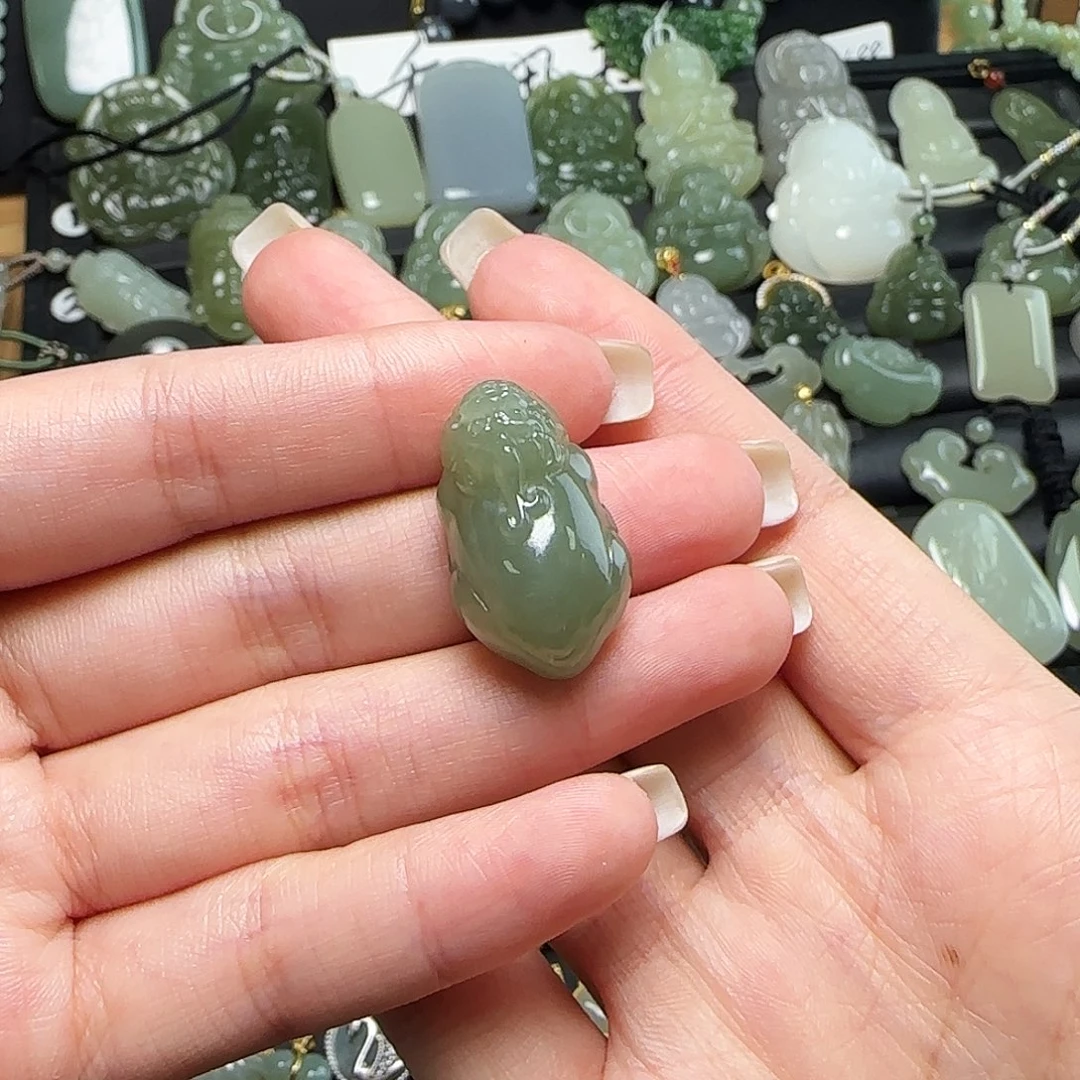 颈饰未镶嵌和田玉